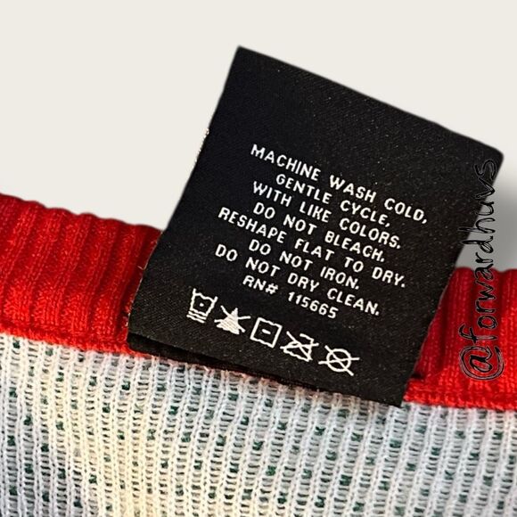 SpongeBob SquarePants Holiday Sweater – 2023 Nickelodeon – Size L - Picture 8 of 10